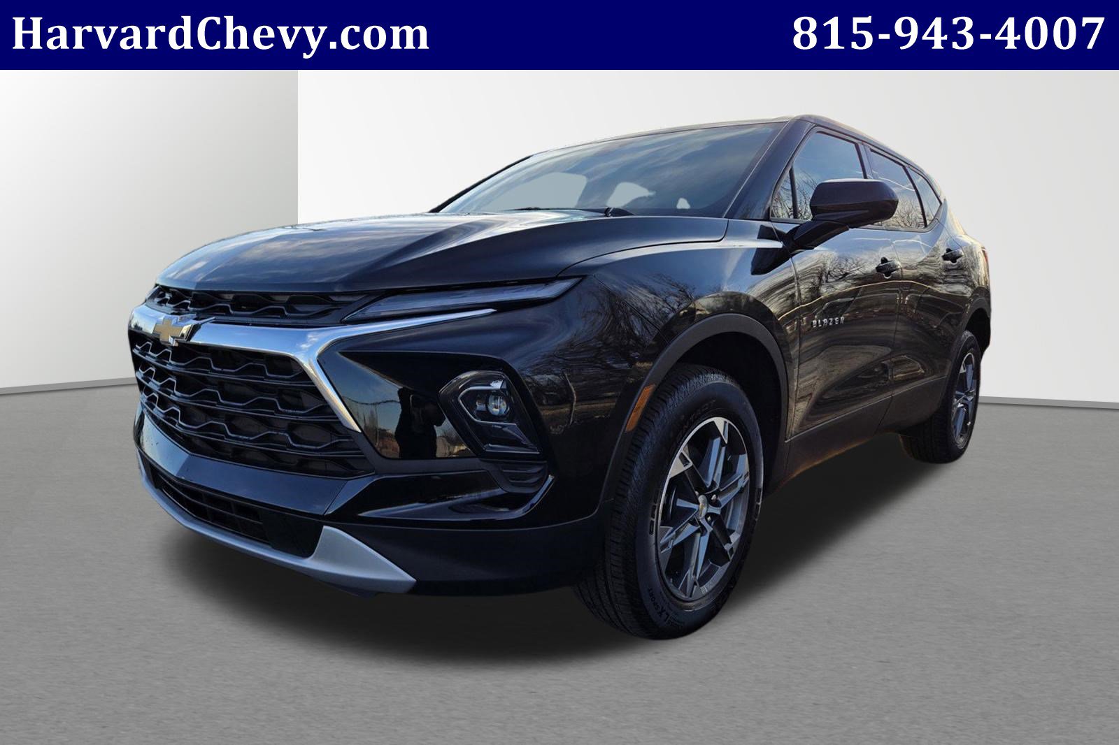 Used 2025 Chevrolet Blazer LT AWD/4WD image 3