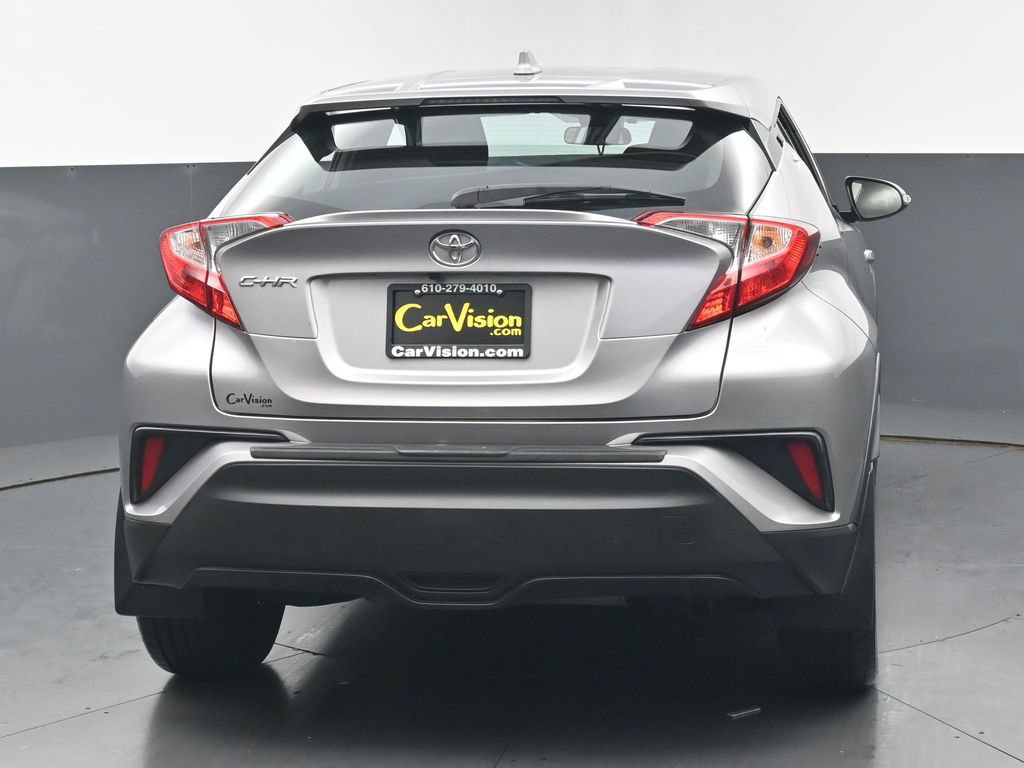 Used 2020 Toyota C-HR XLE FWD image 5