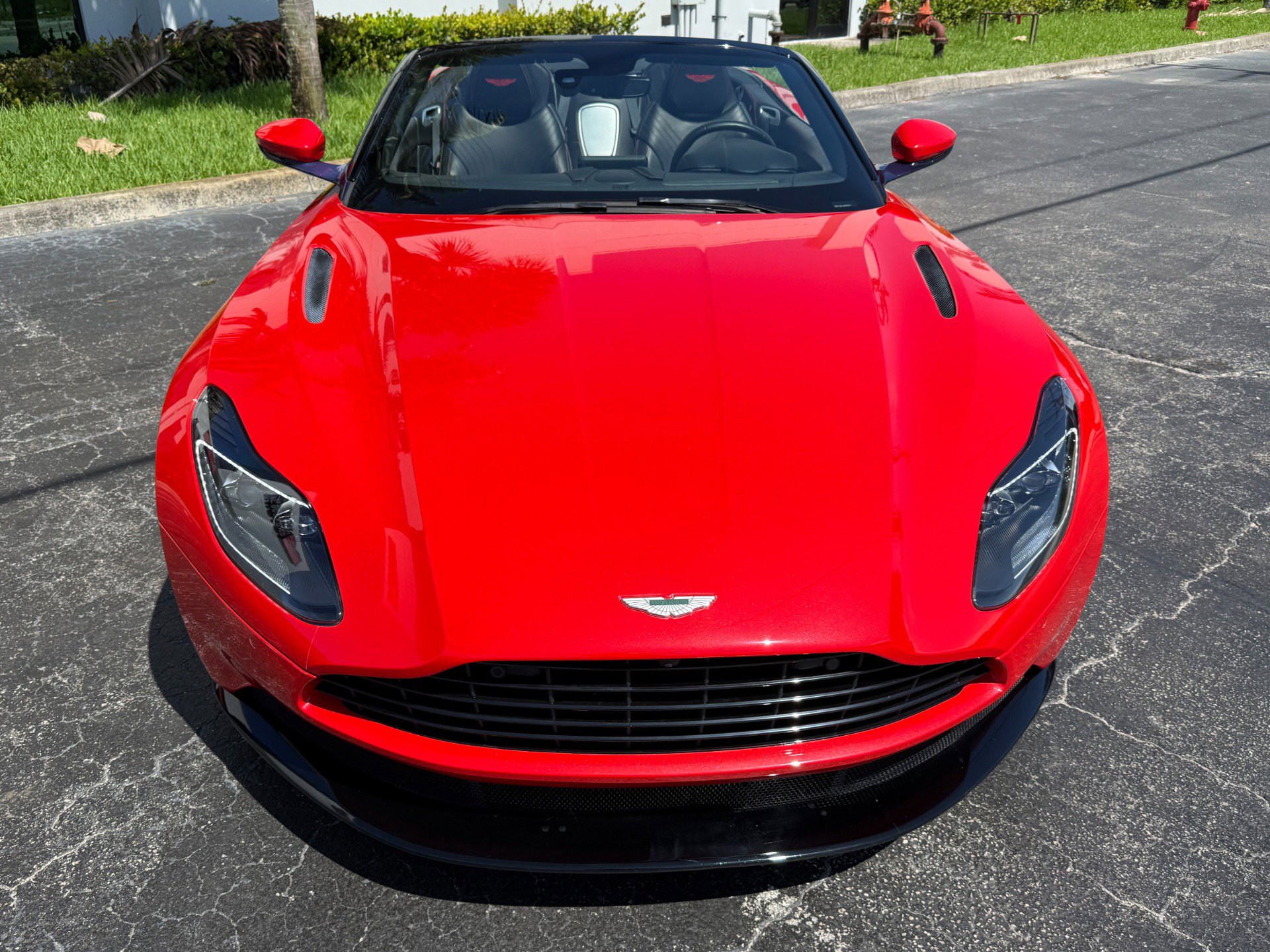 Used 2020 Aston Martin DB11 Volante RWD image 9
