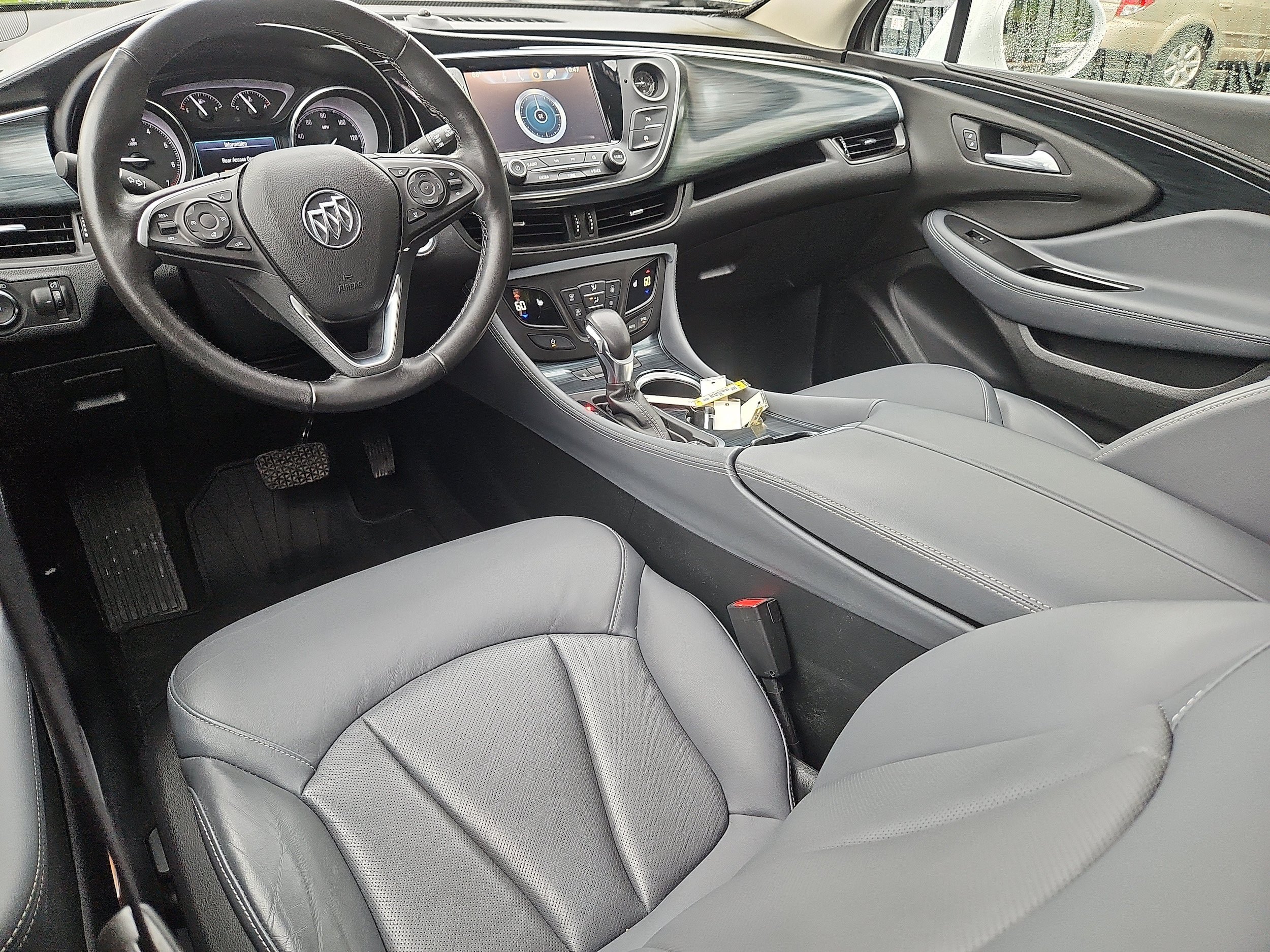 Used 2020 Buick Envision Essence FWD image 3