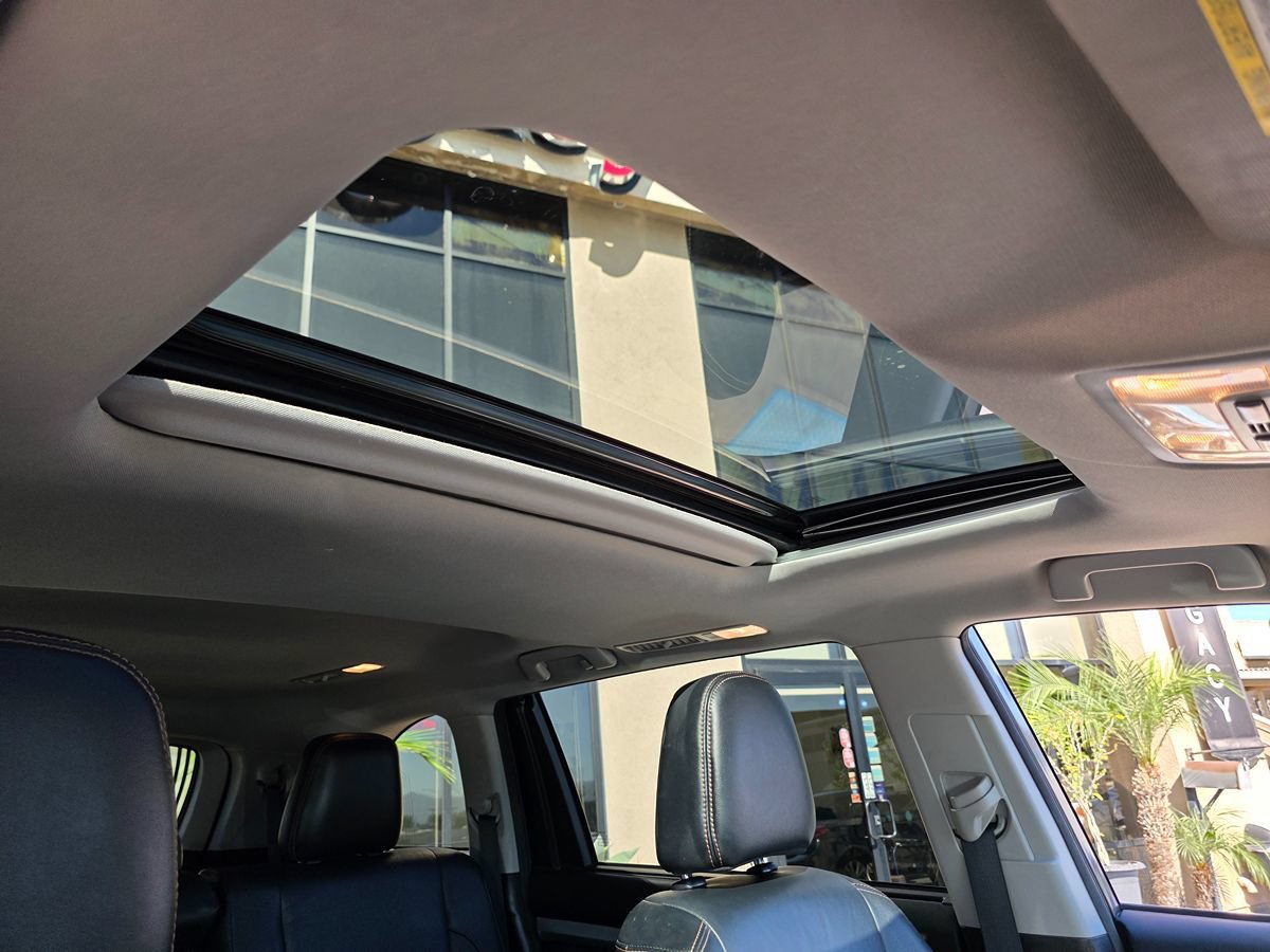 Used 2018 Toyota Highlander XLE FWD image 18