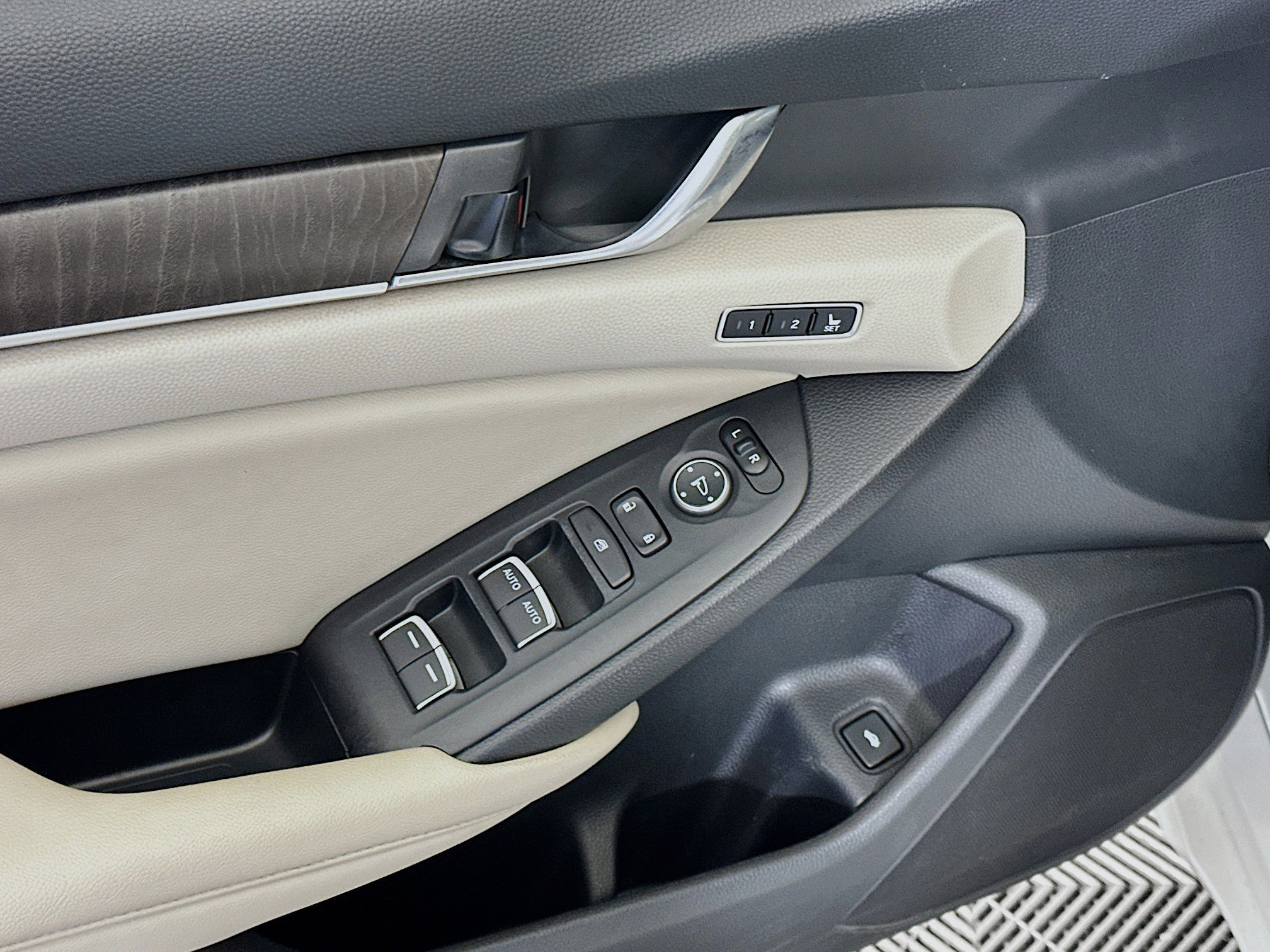 Used 2019 Honda Accord EX-L image 15
