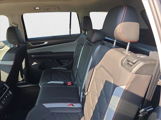 New 2026 Volkswagen Atlas Peak Edition AWD/4WD image 16