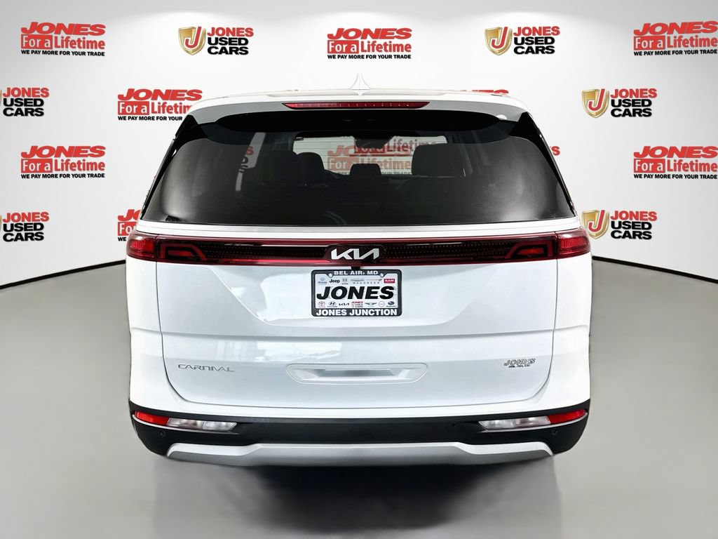Certified 2024 Kia Carnival EX FWD image 16
