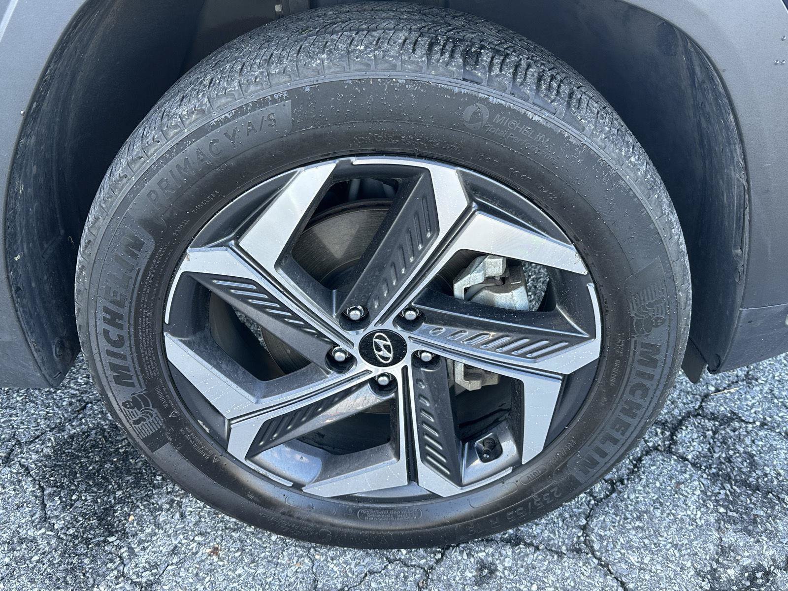 Certified 2023 Hyundai Tucson Limited AWD/4WD image 10