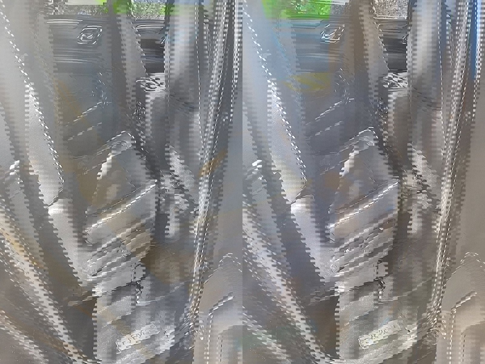 Used 2021 Chevrolet Tahoe Premier w/ Premium Package image 14