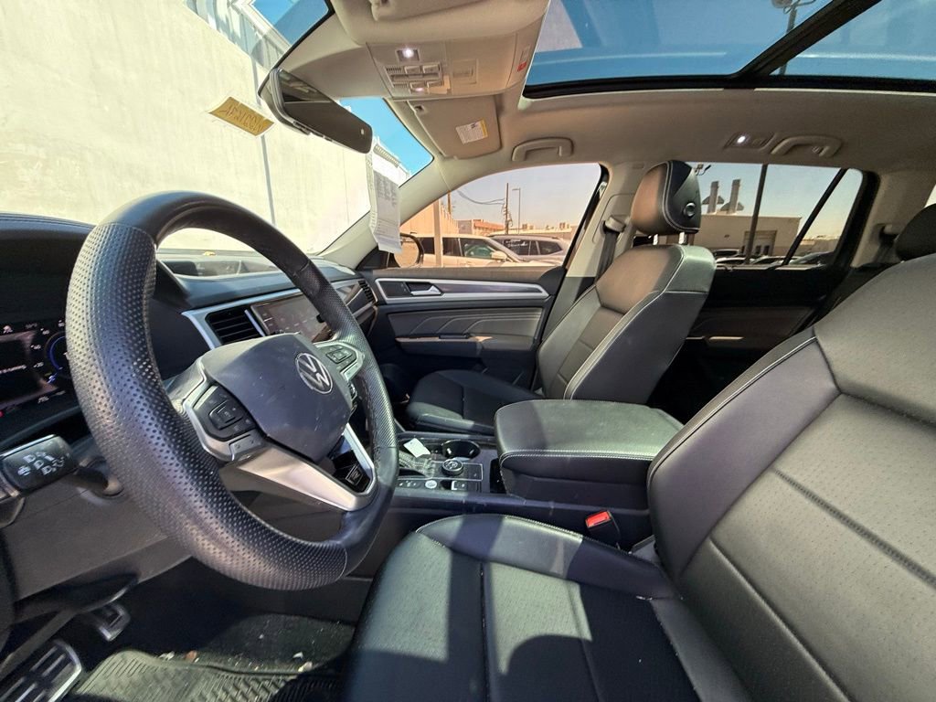 Certified 2023 Volkswagen Atlas SEL R-Line image 5