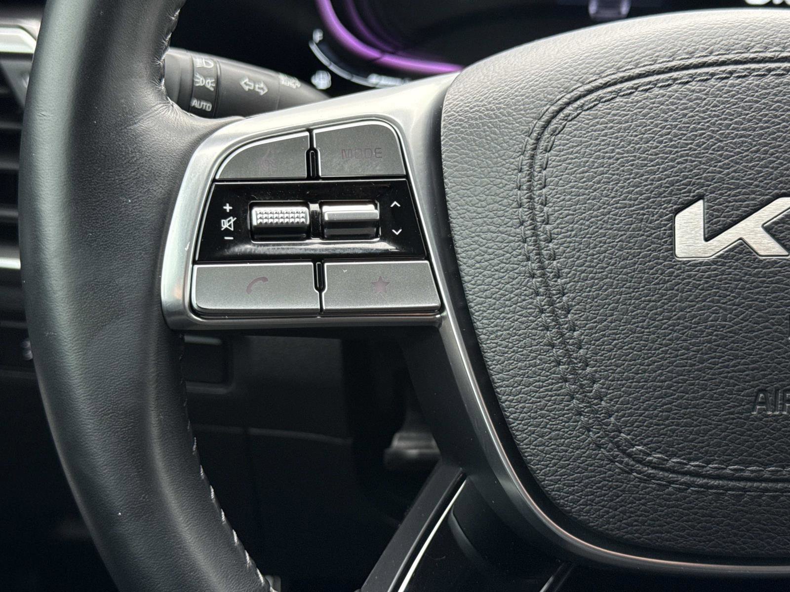 Used 2024 Kia Telluride S image 8