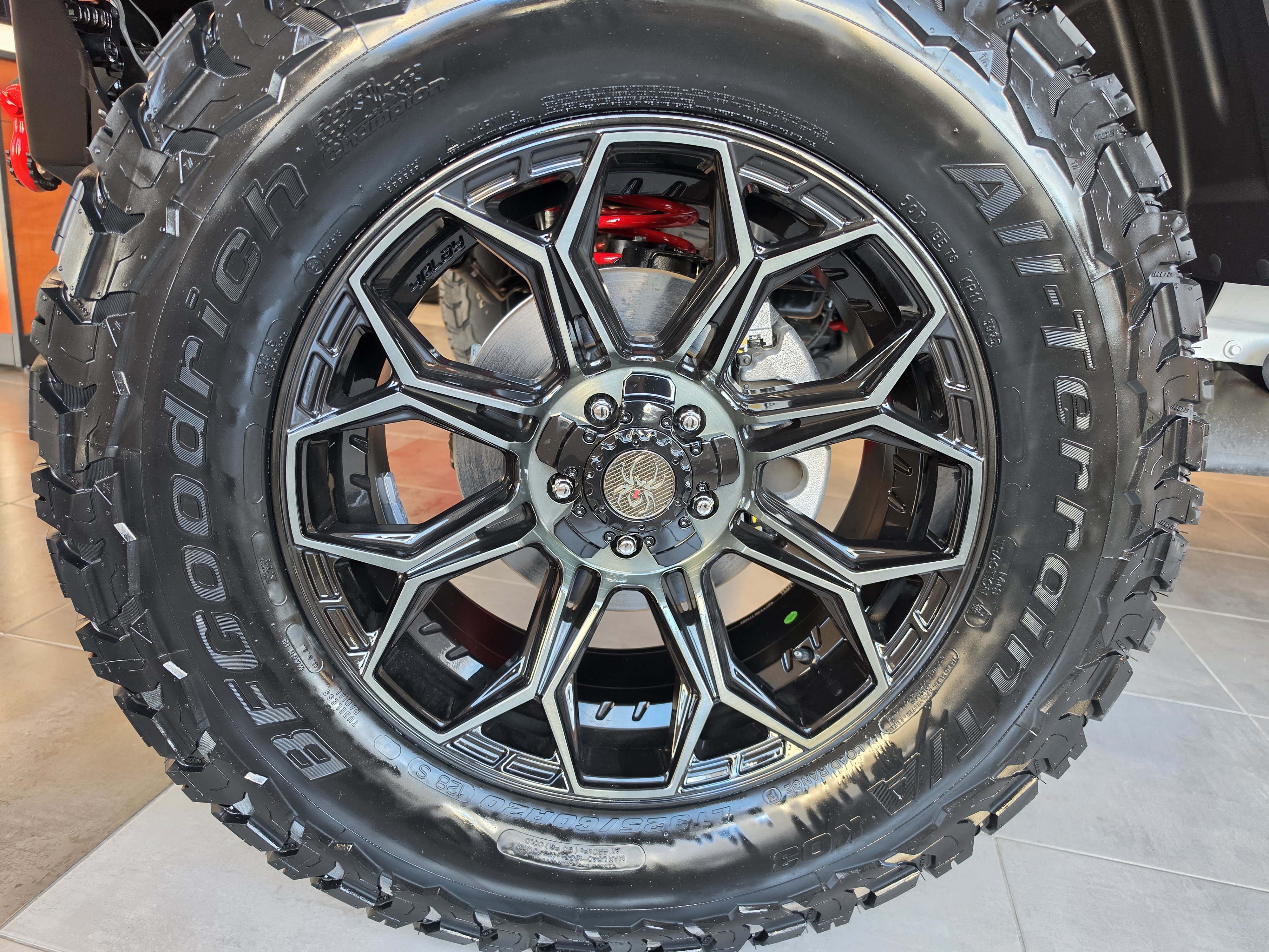New 2026 Jeep Gladiator Rubicon w/ Technology Group AWD/4WD image 10