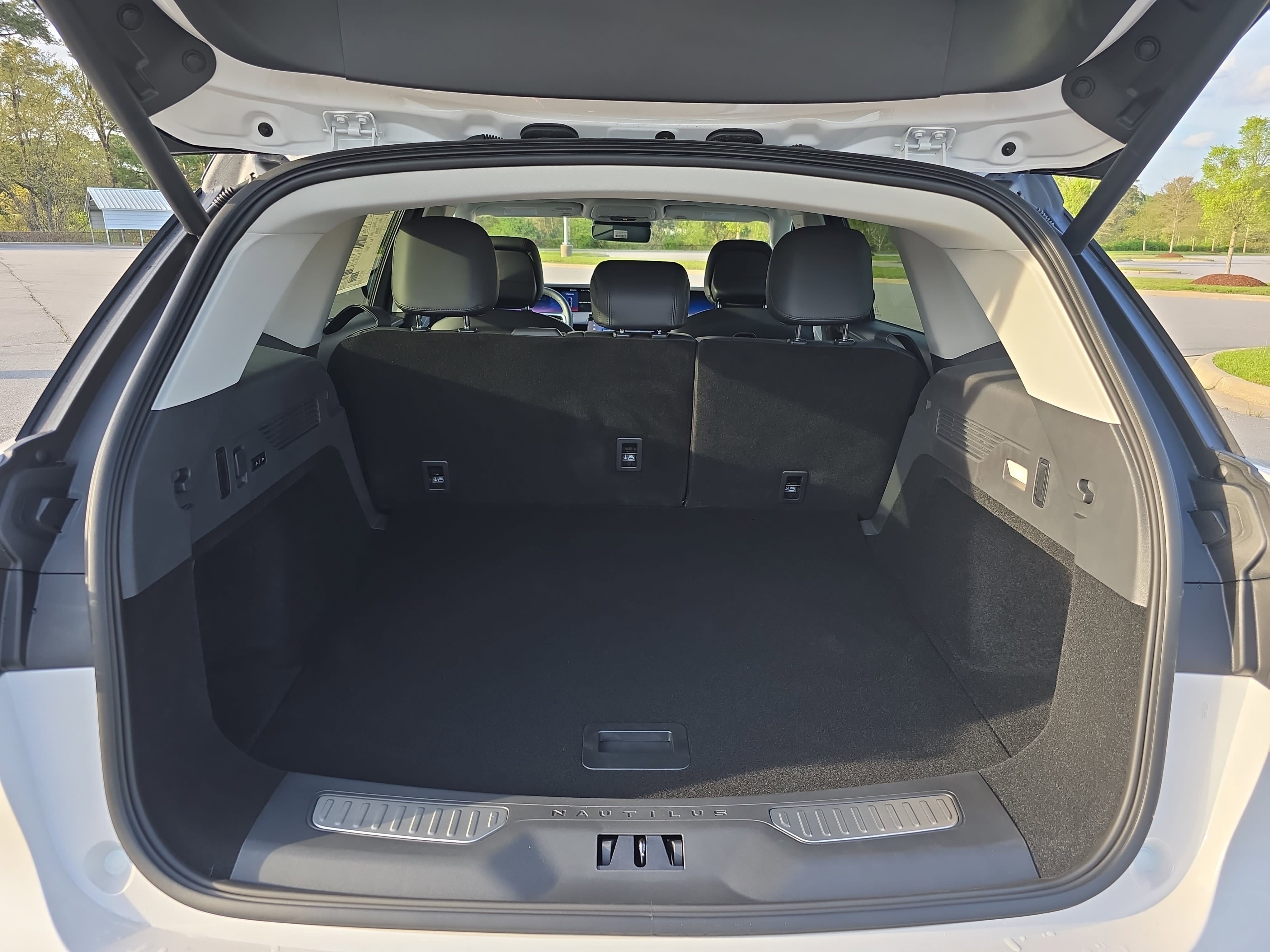 New 2026 Lincoln Nautilus Reserve AWD/4WD image 12