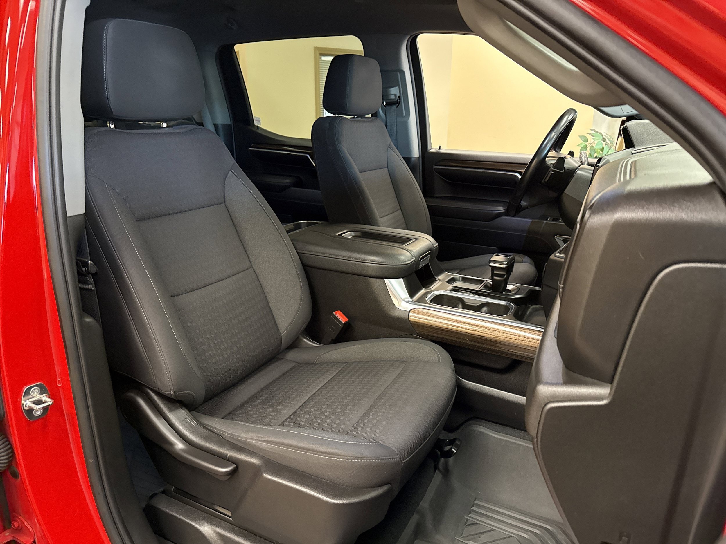 Used 2022 Chevrolet Silverado 1500 RST AWD/4WD image 18