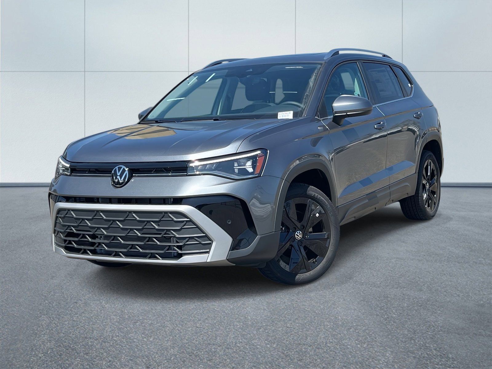 New 2025 Volkswagen Taos SE image 1