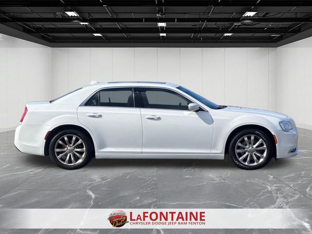 Used 2019 Chrysler 300 Touring L w/ Quick Order Package 22F image 6