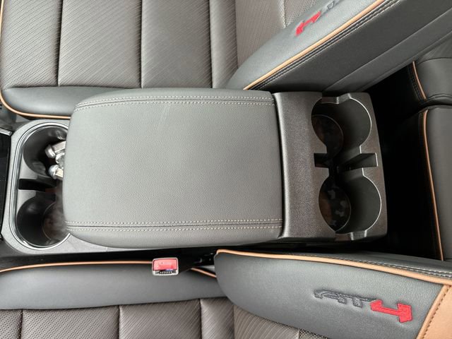 New 2026 GMC Canyon AT4 w/ AT4 Premium Package AWD/4WD image 25