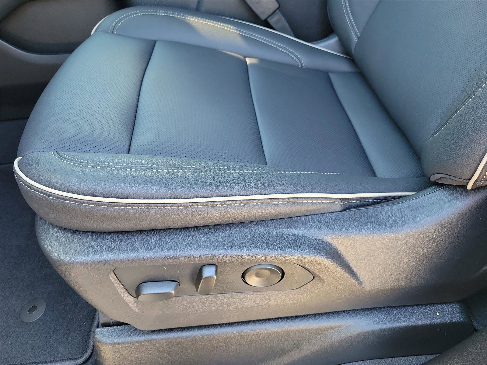 New 2026 GMC Yukon Elevation AWD/4WD image 20