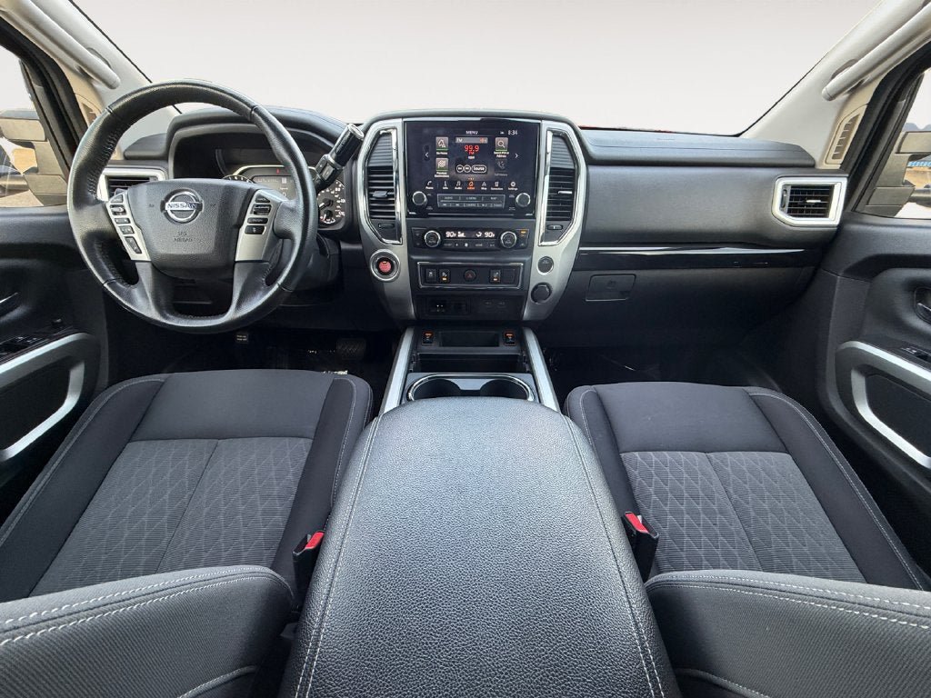 Used 2021 Nissan Titan SV w/ SV Convenience Package RWD image 12