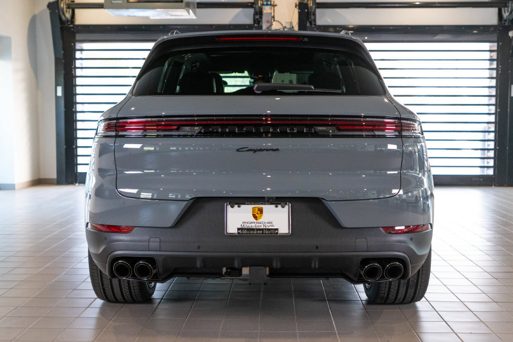 New 2026 Porsche Cayenne AWD/4WD image 9