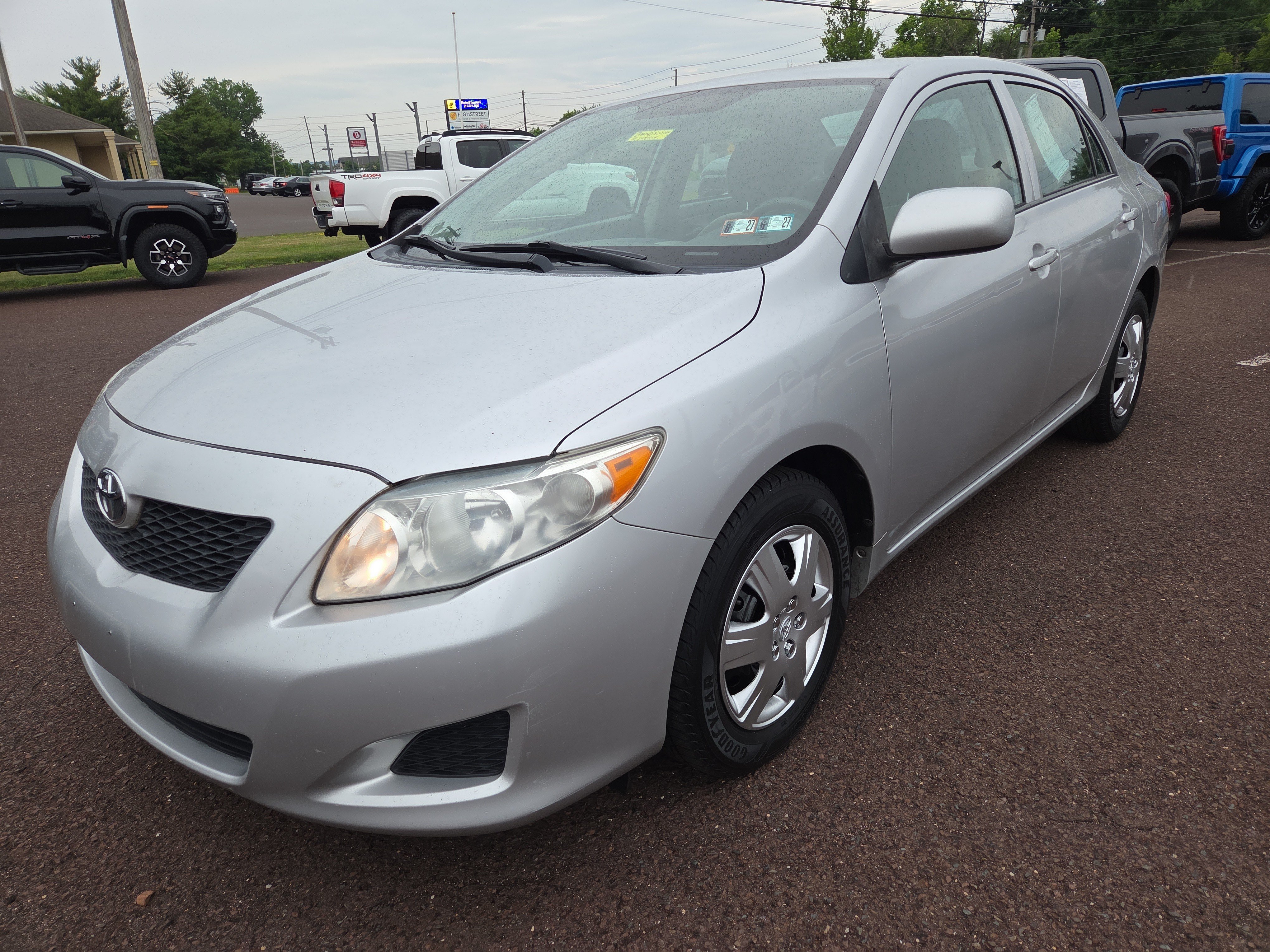 Used 2010 Toyota Corolla LE FWD image 7