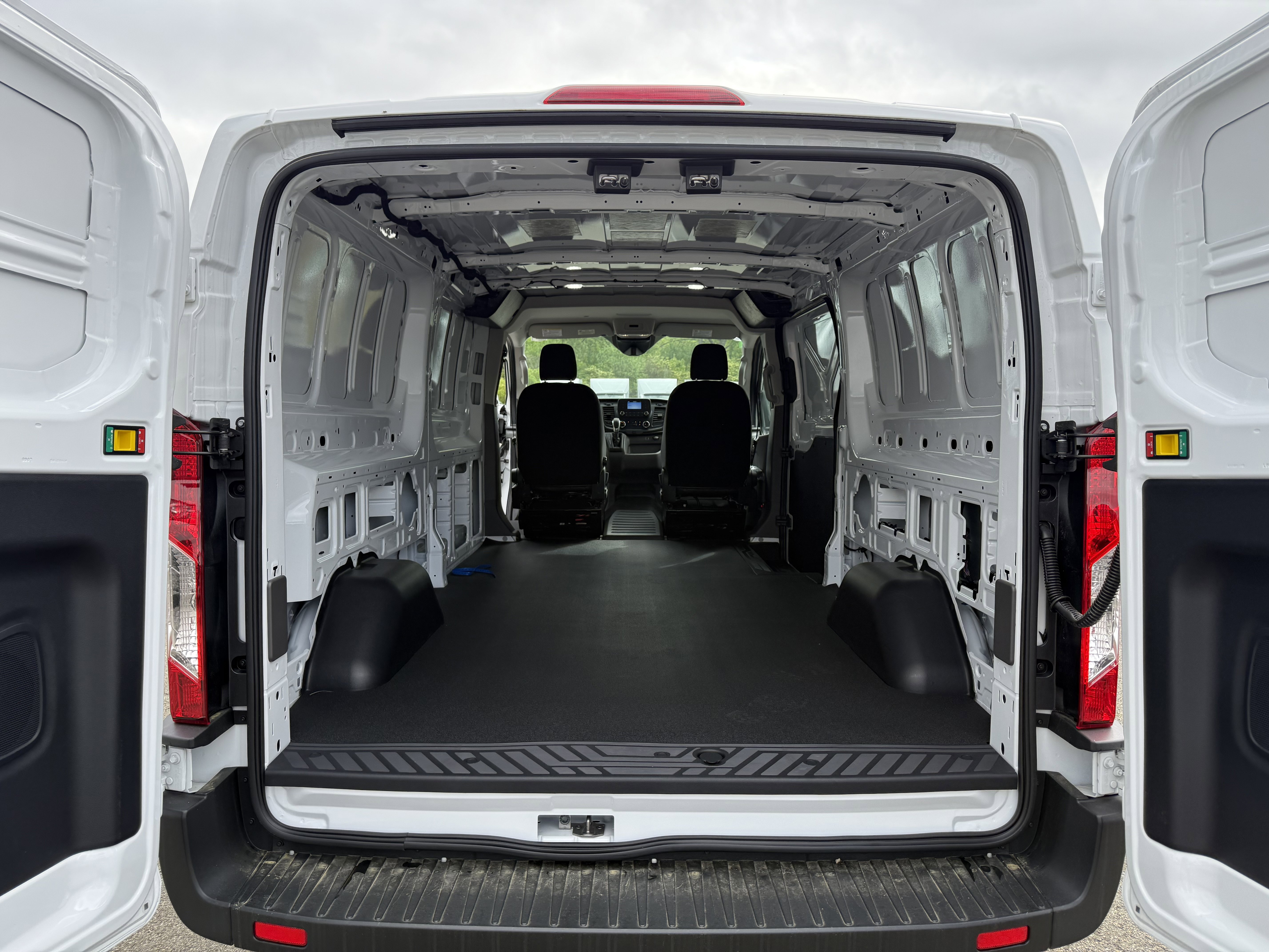 New 2024 Ford Transit 250 XL RWD image 9