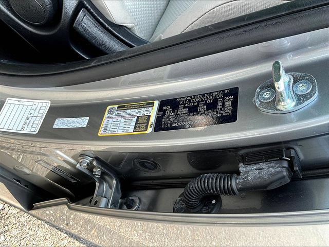 Certified 2025 Kia Soul LX w/ LX Technology Package FWD image 20