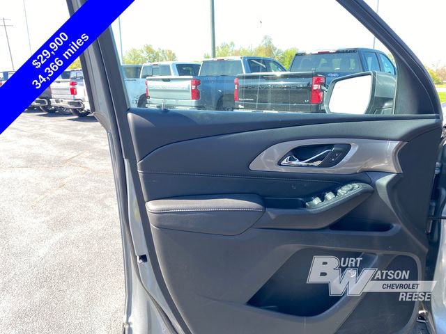 Used 2023 Chevrolet Traverse LT FWD image 14