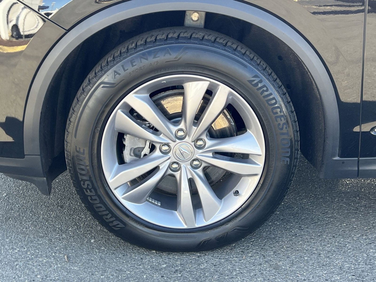 Used 2023 Acura MDX SH-AWD image 9