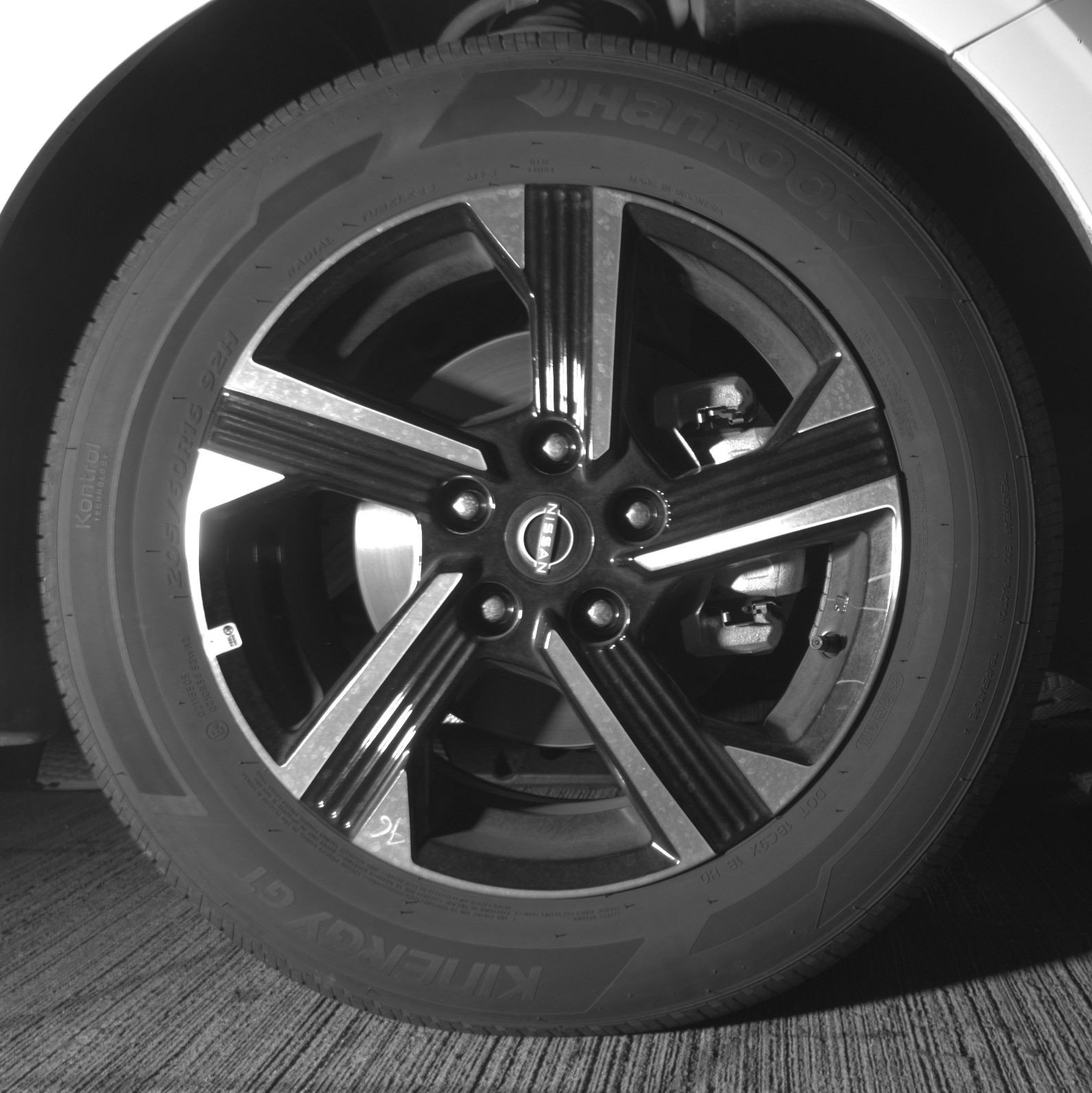 Used 2025 Nissan Sentra SV FWD image 13
