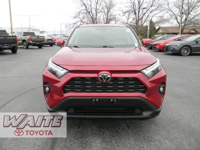 Used 2023 Toyota RAV4 XLE Premium AWD/4WD image 6
