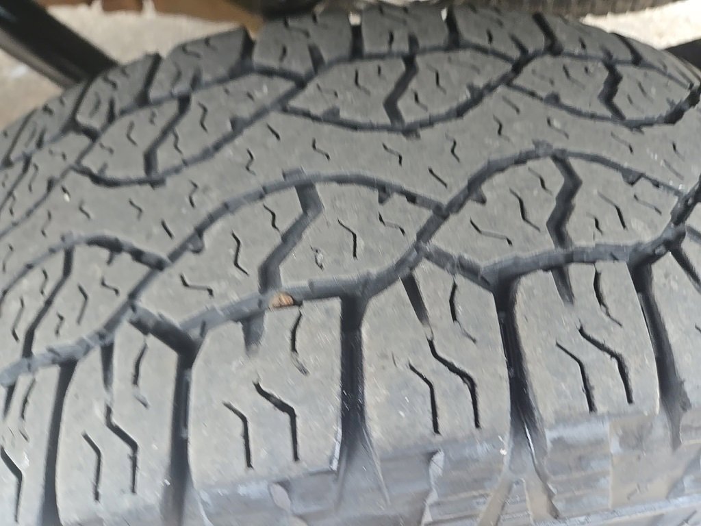 Used 2023 Ford Transit 250 Low Roof AWD w/ Exterior Upgrade Package image 31