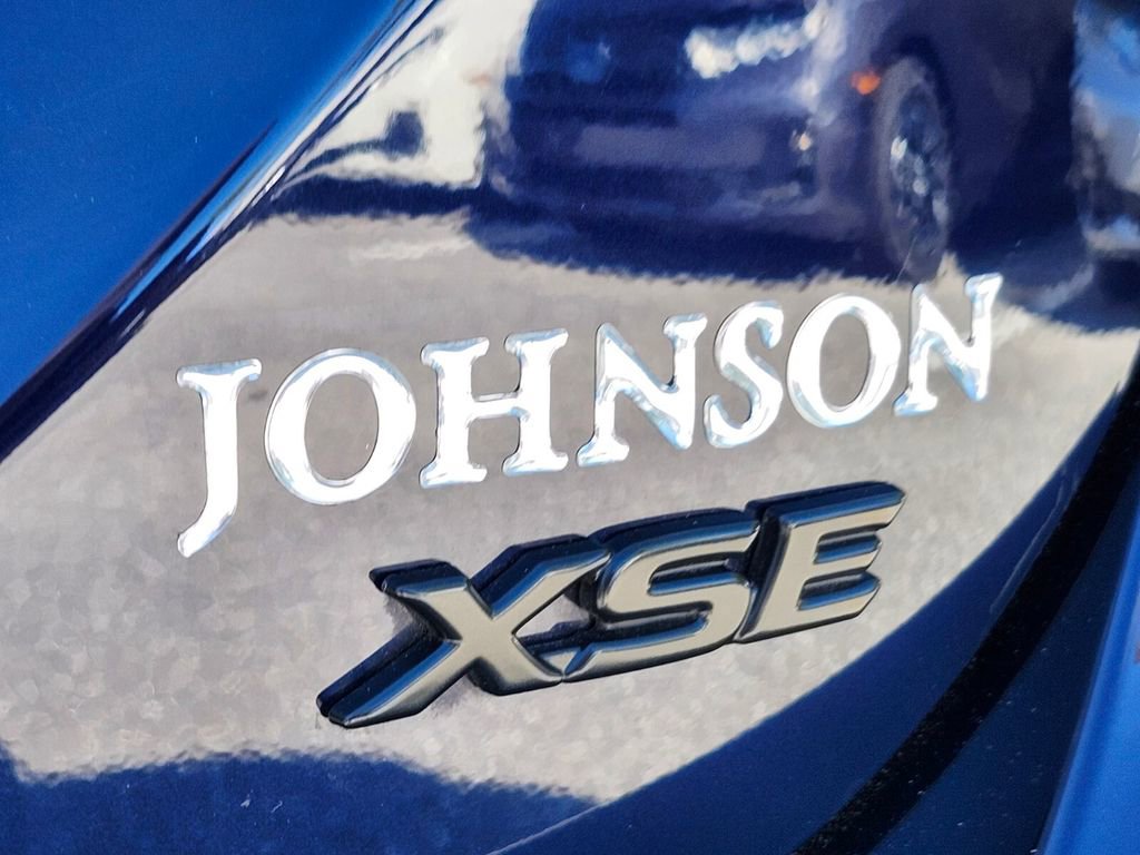 Used 2021 Toyota Camry XSE image 11