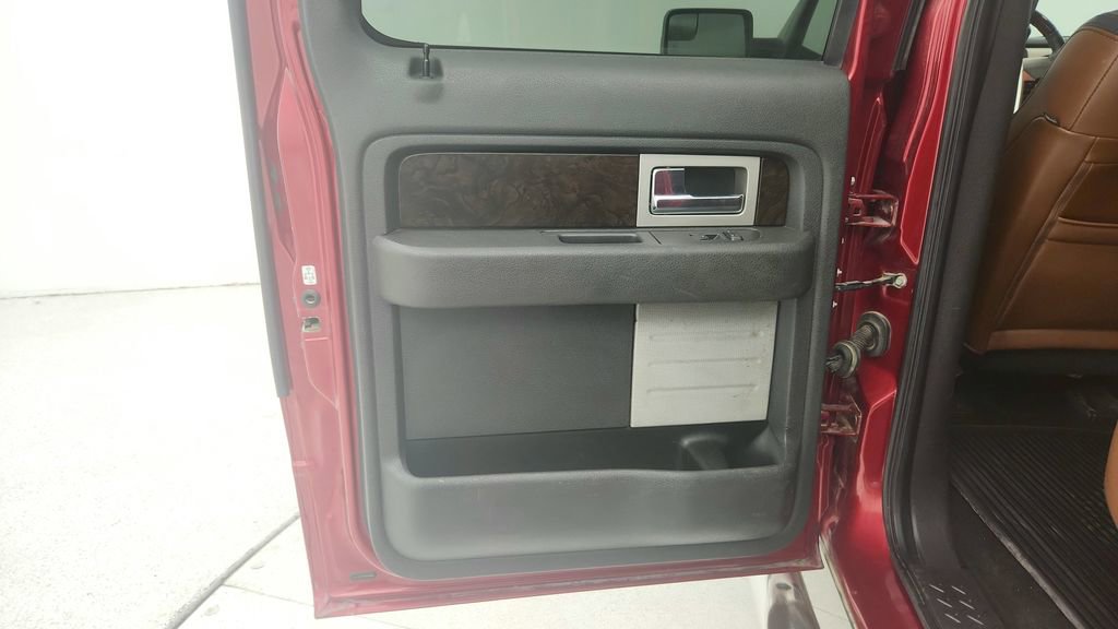 Used 2013 Ford F150 Platinum image 25
