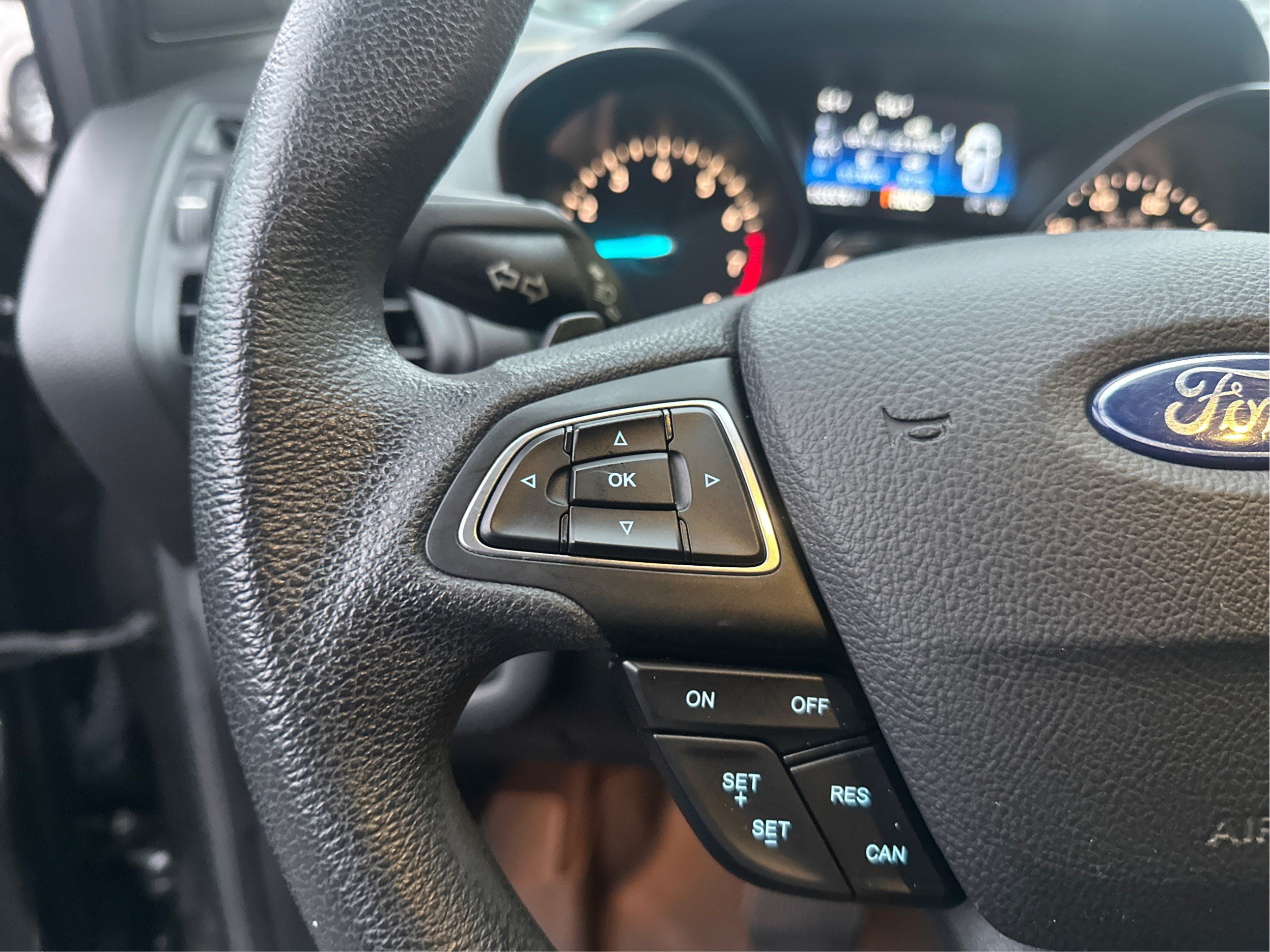 Used 2017 Ford Escape SE AWD/4WD image 32
