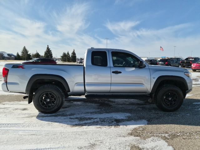 Used 2022 Toyota Tacoma SR w/ SX Package image 4