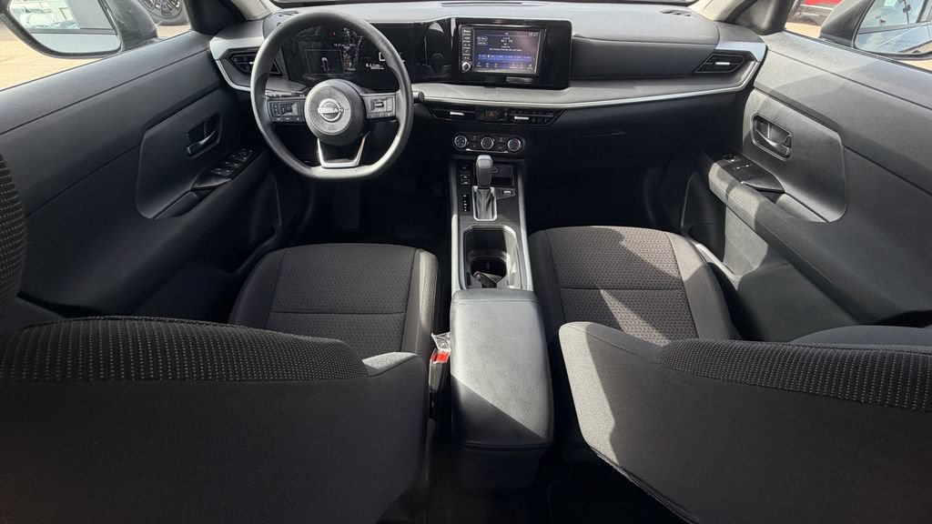 Used 2025 Nissan Kicks S FWD image 12