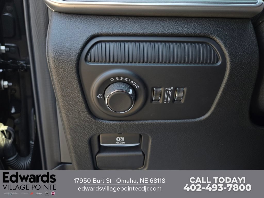 New 2026 Jeep Grand Wagoneer Limited AWD/4WD image 12