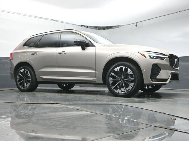 Used 2026 Volvo XC60 B5 Plus w/ Protection Package Premier image 33