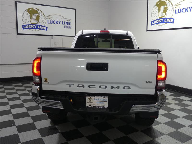 Used 2016 Toyota Tacoma TRD Off-Road w/ Exterior Package image 8