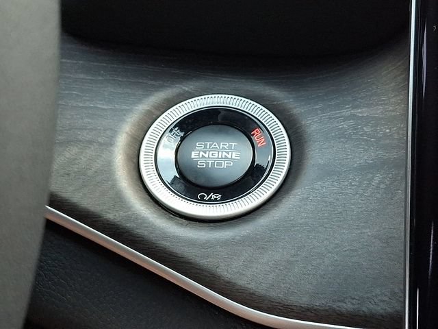 Used 2025 Jeep Grand Cherokee L Limited AWD/4WD image 25