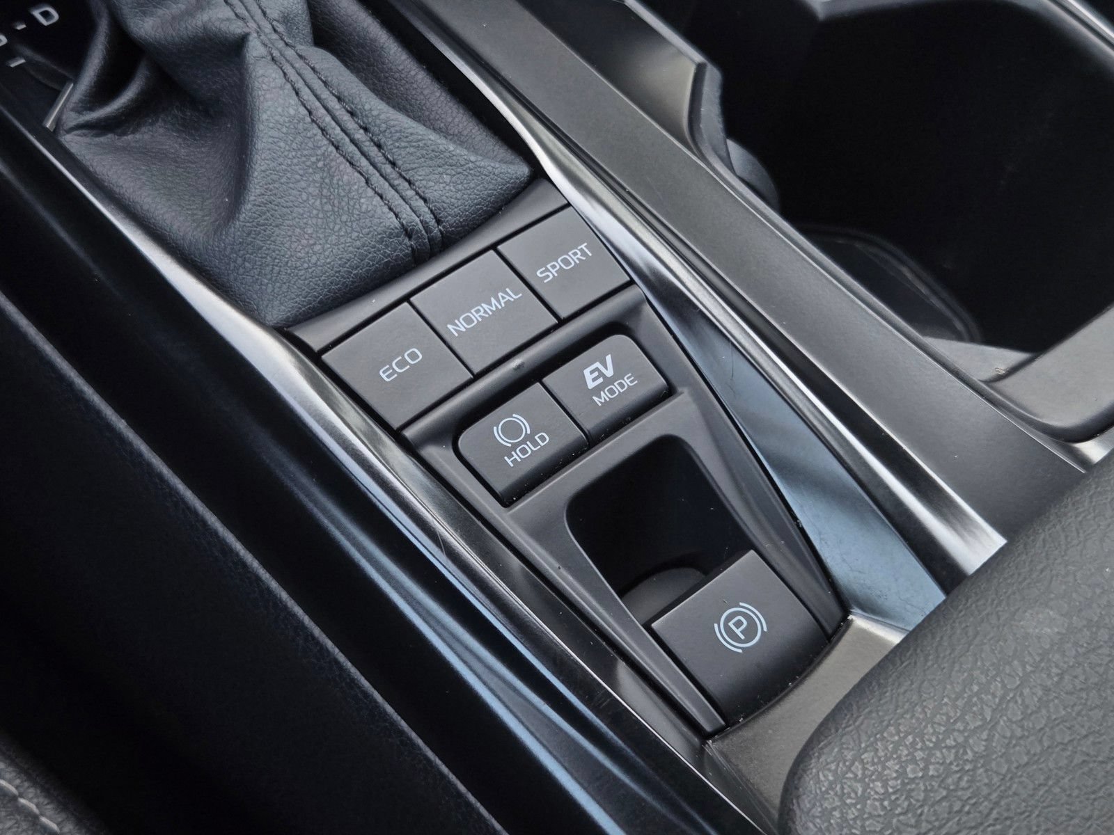 Certified 2025 Toyota Camry SE w/ Convenience Package FWD image 17
