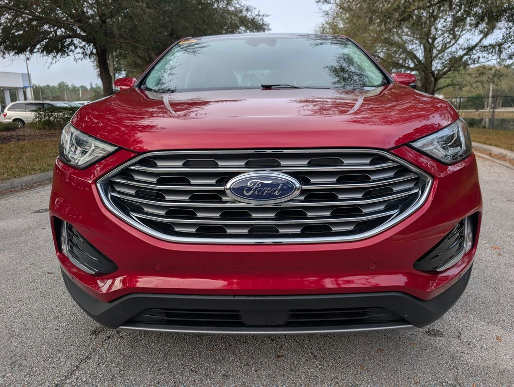 Used 2020 Ford Edge Titanium FWD image 2