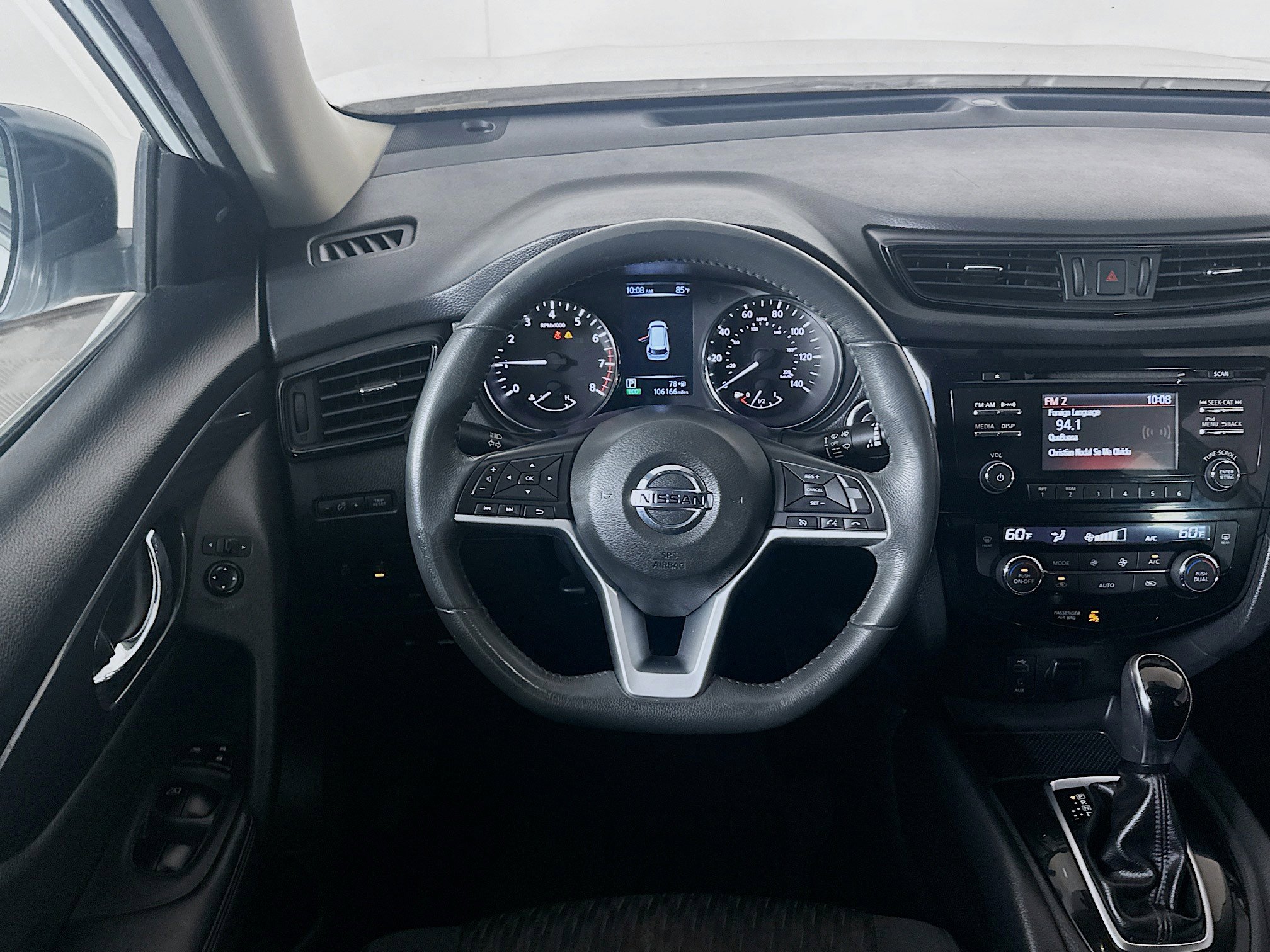 Used 2017 Nissan Rogue SV image 18