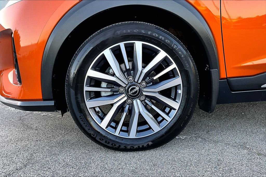 Used 2023 Nissan Kicks SR image 34
