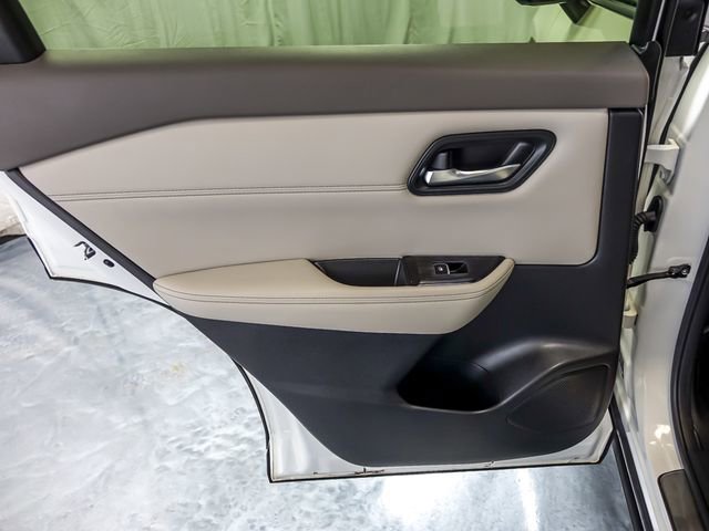 Used 2023 Nissan Rogue SL image 27