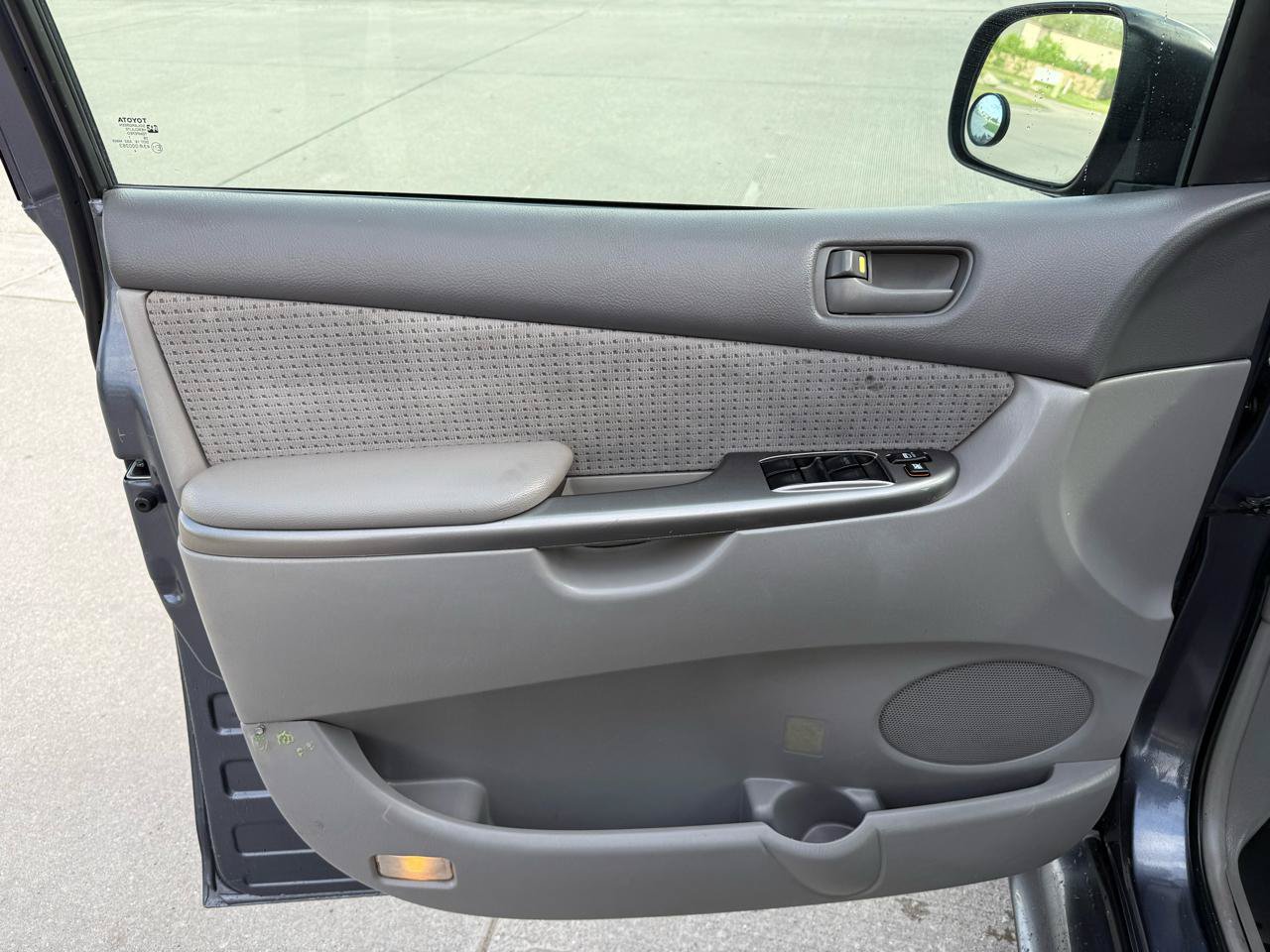 Used 2007 Toyota Sienna CE FWD image 11