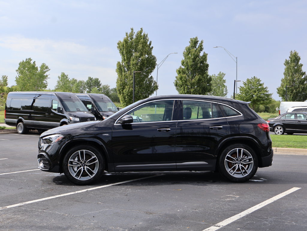 New 2026 Mercedes-Benz GLA 35 AMG 4MATIC image 4