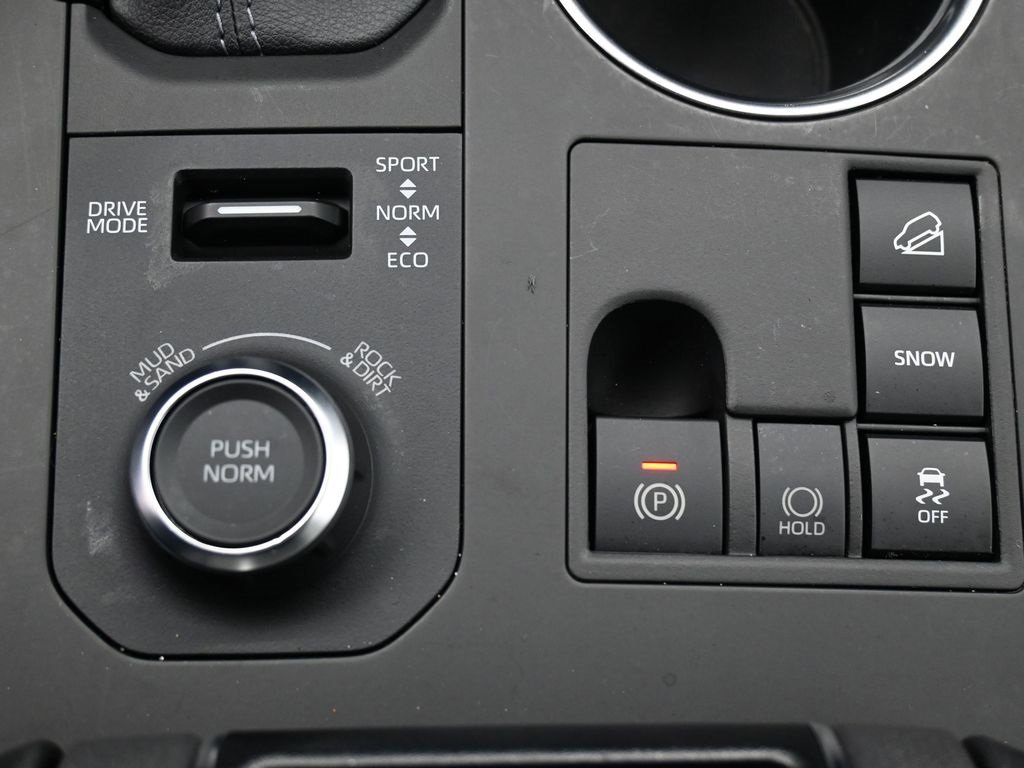 Certified 2023 Toyota Highlander XSE image 26