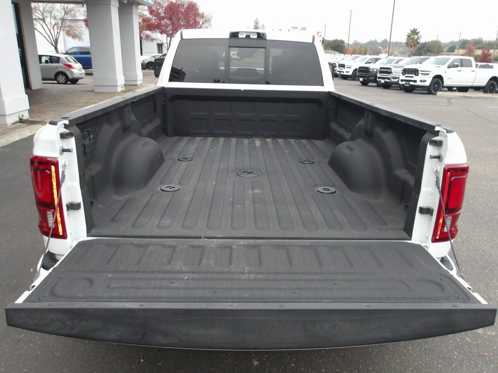 Used 2025 RAM 3500 Limited image 8