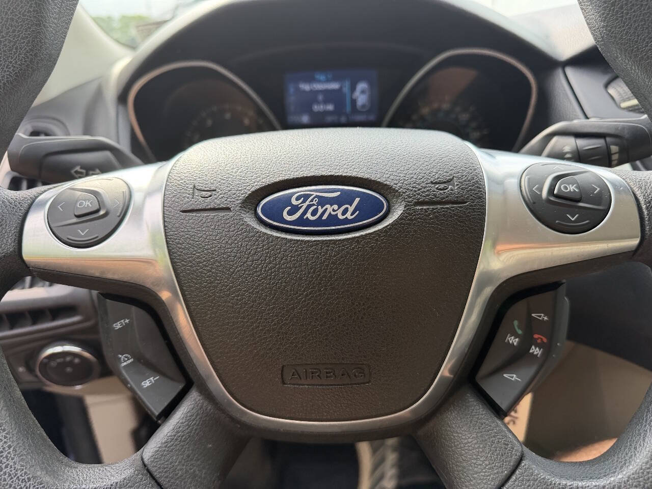 Used 2012 Ford Focus SE FWD image 19