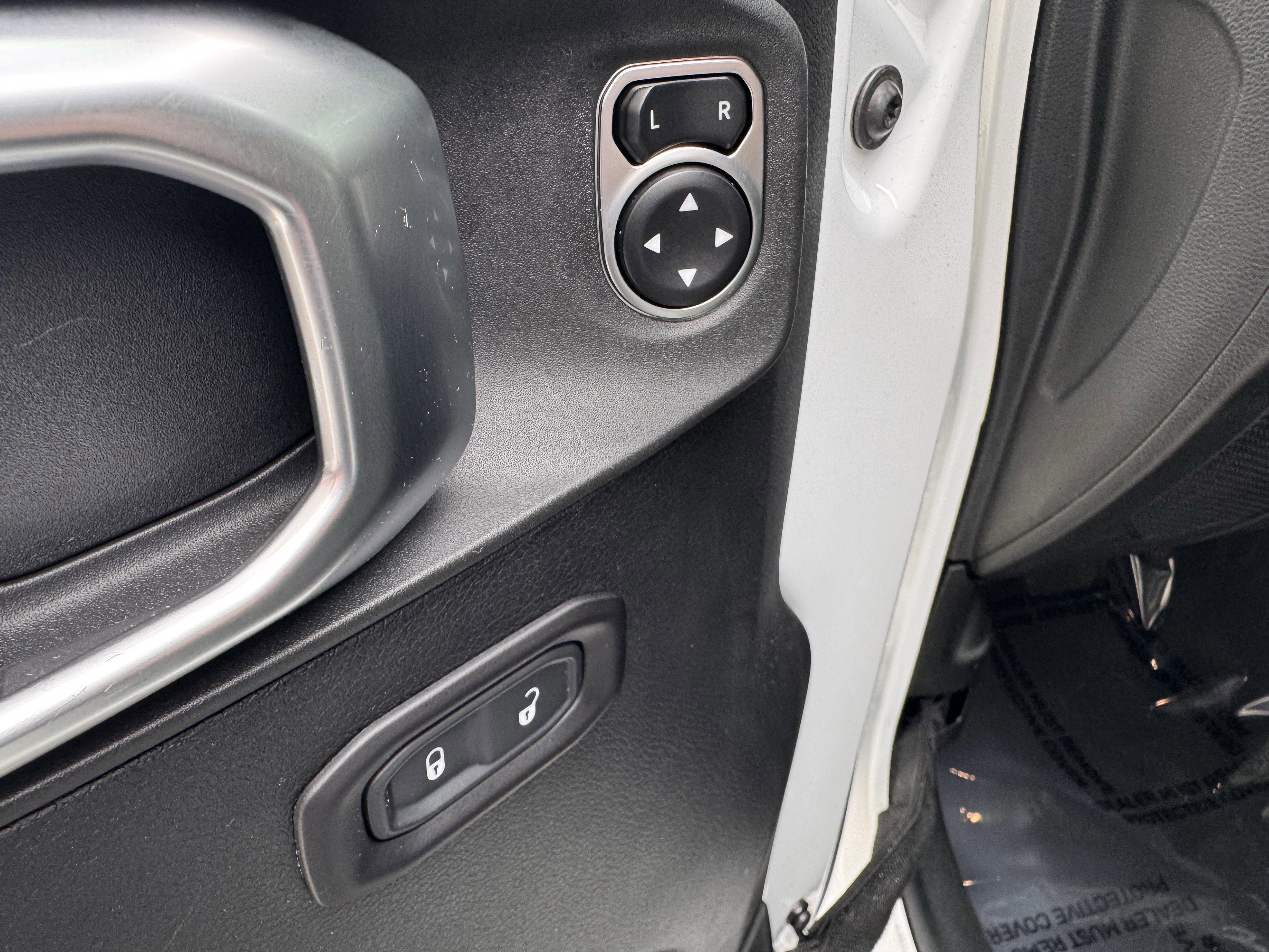 Used 2018 Jeep Wrangler Unlimited Sport S image 22