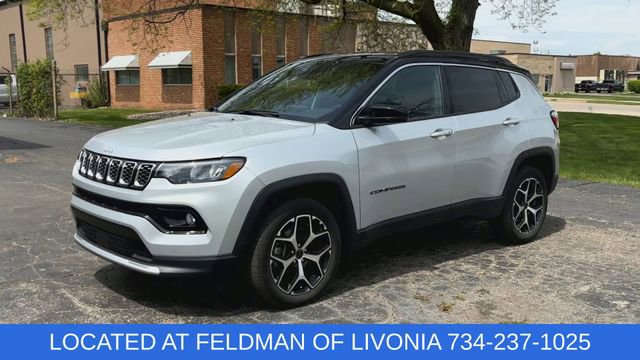 Used 2025 Jeep Compass Limited AWD/4WD image 4